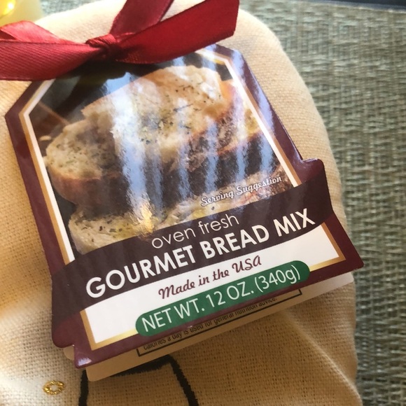 #23 Oven Mitt with Bread Mix - Picture 3 of 13